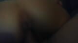 Soirée torride, une femme sexy reçoit une grosse bite en POV snapshot 5