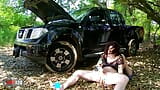 Nora Luxia, bombasse Français sexy, se fait baiser dans la nature dans un pick-up snapshot 9