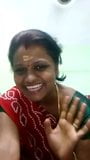 Tamil aunty shows hot boobs snapshot 1