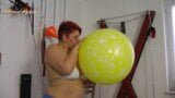 Annadevot - menunggang belon kuning besar snapshot 5