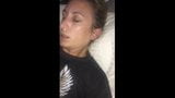 Esposa se masturbando e gemendo em selfie snapshot 7