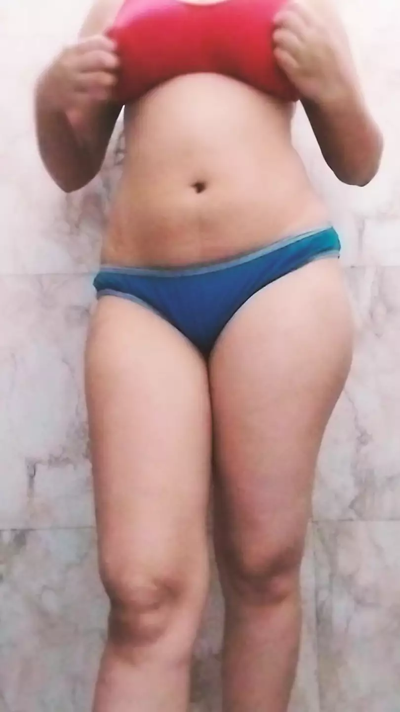 Bhen Ne Pise Lekr Bhai Ko Dekhaya Aapna Pura Badan