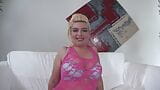 Superb blonde Liebling zeigt ihre Bewegungen snapshot 2