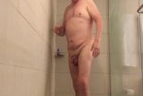 Ayah tiri dan atuk di bilik mandi dan bilik bertukar snapshot 4