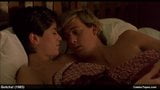 Linda Fiorentino in topless ed scene di film erotici snapshot 8