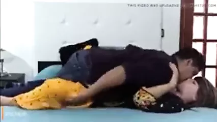 印度乡村女孩的浪漫 | xHamster