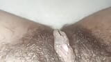 Klitoris besar menggosok di rumah snapshot 2