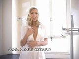 Verleidelijke blonde Anna in sexy outfit met borsten snapshot 1