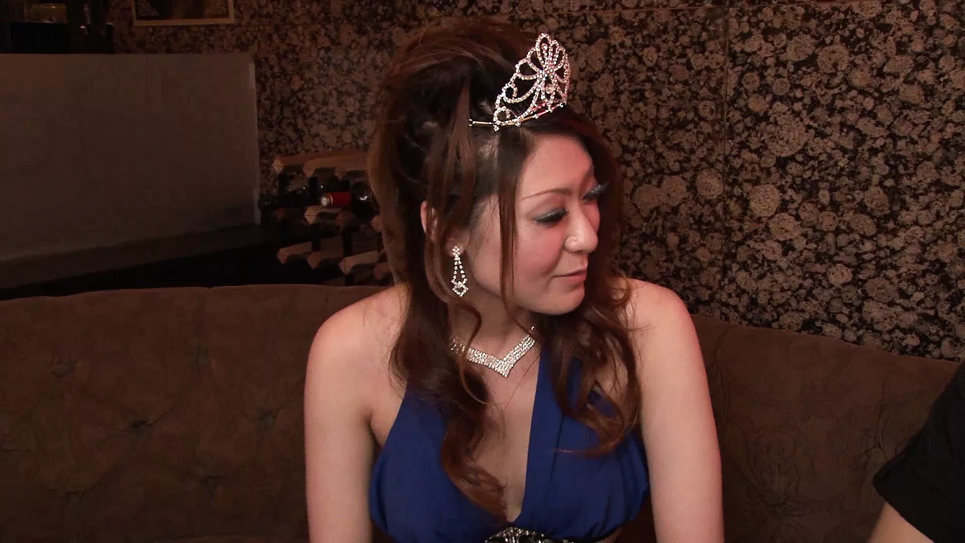 Nach dem abschlussball wird junge Thai hart gefickt | xHamster