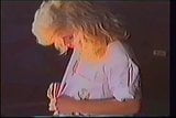 Retro Transvestit wichst, explodiert, leckt Sperma auf, vhs snapshot 1