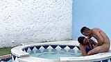 UNE FEMME AU FOYER LATINA À GROS CUL SE FAIT BAISER DANS LE JACUZZI PAR SON BEAU-FRÈRE EXCITÉ snapshot 6