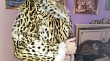 New Fur Coats anprobieren und mit einem mann ficken snapshot 12