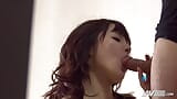 J888 जापानी लड़की mihono को चूत में वीर्य लेते हुए देखना snapshot 13