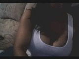 그녀의 멋진 가슴을 보여주는 핫한 흑인 소녀 isabella rahman snapshot 14