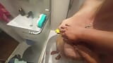 meine stiefschwester in der dusche mit meinem schwanz. sperma auf bauch und blowjob snapshot 2