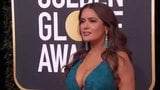 Salma Hayek - Золотые глобусы 2020 года 03 snapshot 2