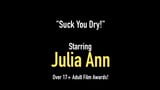 Nut busting Julia Ann krijgt met sperma gevulde lul in een mooi pijgat snapshot 1