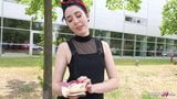 Немецкий скаут - 18-летняя девушка Joena заговорила о сексе во время берлинского пикапа snapshot 4