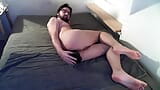 Masturbation anale masculine avec un gode, des perles anales et des doigts snapshot 5