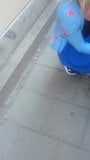 Svensk fru pissar pa gatan som en hund! Swedish girl pisses! snapshot 1