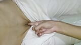 Mein freund lutschte meine muschi und öffnete mein stoff-spanking auf enger muschi, nahaufnahme muschi-orgasmus snapshot 2
