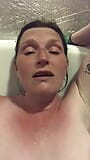 Hot, sweaty and horny in the bath snapshot 14