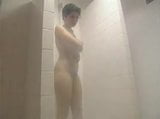 Cougar baise sous la douche avec un toyboy rencontré sur : amitie-caline.com snapshot 2