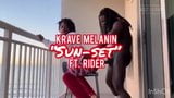 Krave melanin + sexo a três na varanda snapshot 1