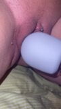 Masturbation avec un bâton de massage snapshot 7