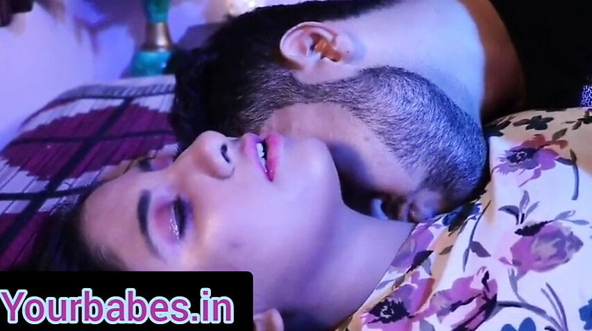 Desi Ladki Ki Chudai Uske Boss Ke Sath berkongkek keras