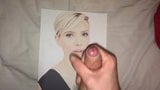 Scarlett Johansson pancut penghormatan snapshot 1