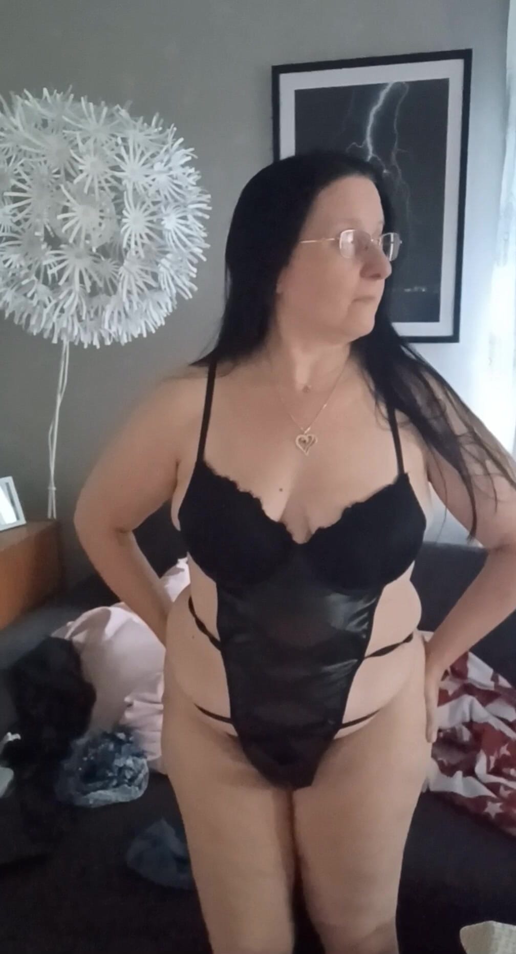 Schwedische bbw sara strippt snapshot 1