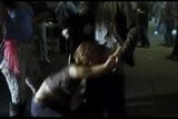 Kirsten Dunst, Taryn Manning - loca -hermosa (bailando) snapshot 8