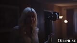デルフィーヌ映画-セクシーなブロンドのスカイブルーは夫と爆発的なメイクアップセックスをしています snapshot 3