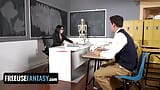 Curvilínea professora Valentina Nappi é fodida por três alunos em uma sala de aula - freeuse fantasy snapshot 2