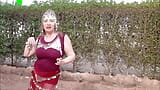 MariaOld - mamă sexy cu țâțe uriașe dansează în stil oriental snapshot 8