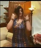 Une Arabe amateur danse snapshot 6