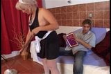 Joven tio se folla a una vieja abuela snapshot 2