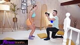 Ruang kebugaran orgasme creampie untuk influencer gym pirang panas Chloe Chevalier snapshot 2