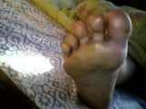 paja con los pies de mi mujer dormida snapshot 2