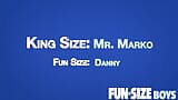 FunSizeBoys- il gigante Cain marko seduce e scopa senza preservativo un piccolo gay snapshot 2