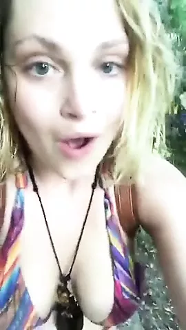 Ajoyib egri jinsli ona