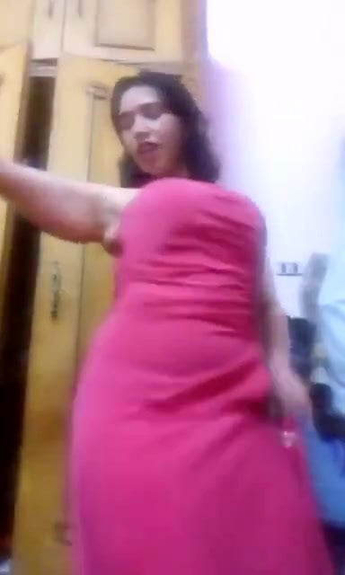 Une fille syrienne sexy danse Whatsapp 04