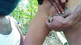 Scène gay indienne maison avec la star du porno Assamsexking lui couper le pubien ici dans la jungle snapshot 13