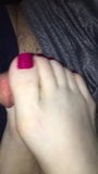 Geneckt und in die Sohlen gemolken, Footjob snapshot 7