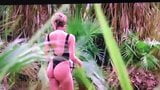 Perfect ass on movie(crocodile Dundee) snapshot 1