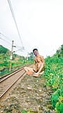 Sesso davanti al treno sexy ragazzo gay nudo snapshot 10