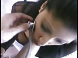 Dos perras indias chupando esta enorme polla juntas snapshot 3