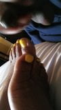 Yellow Ebony Toes snapshot 3