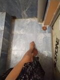 Caliente paquistaní bhabhi follada duro por su vieja amiga de la escuela en su casa después de hablar sucio y correrse dentro de su coño mojado ... snapshot 1